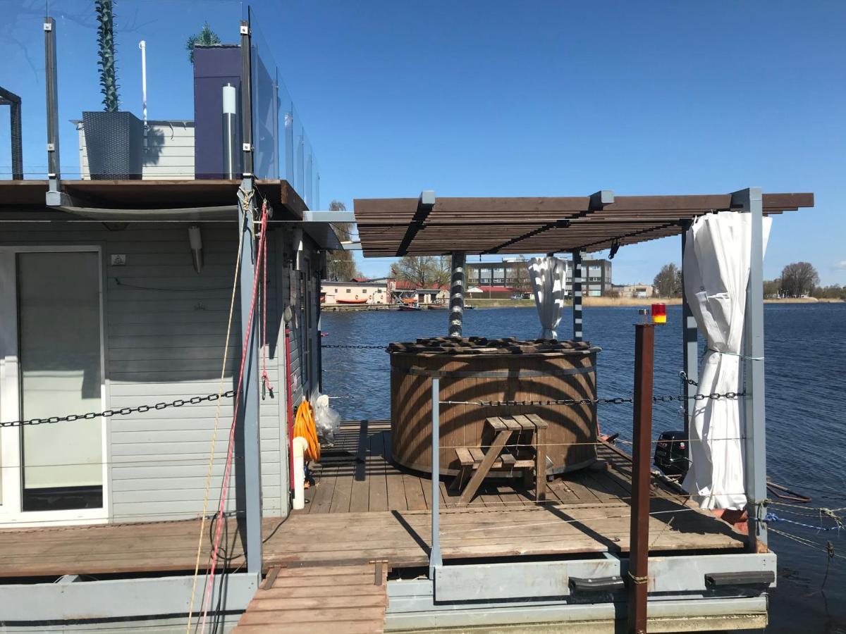 Houseboat On The Water Hotel Liepāja Екстериор снимка