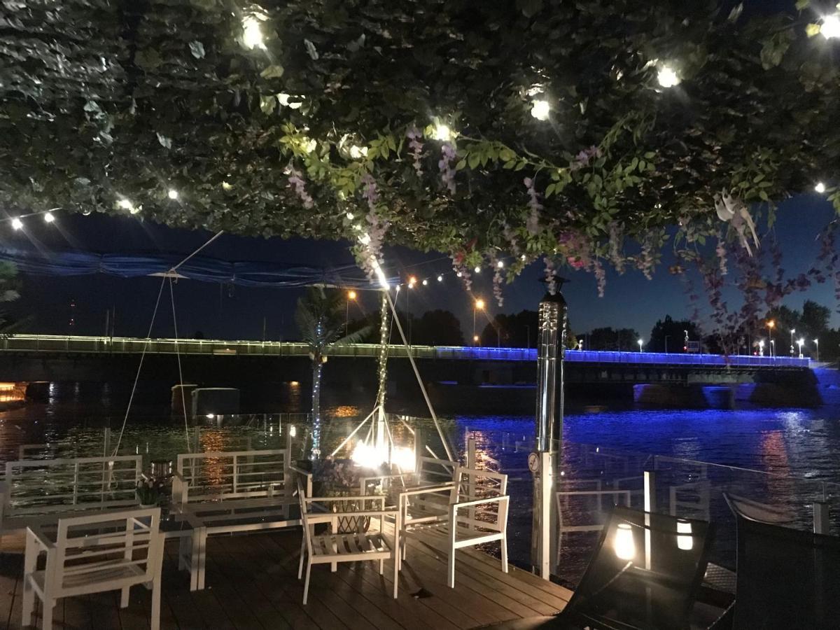 Houseboat On The Water Hotel Liepāja Екстериор снимка