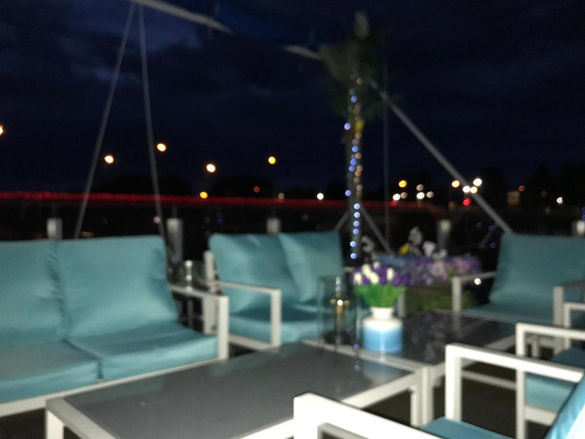 Houseboat On The Water Hotel Liepāja Екстериор снимка