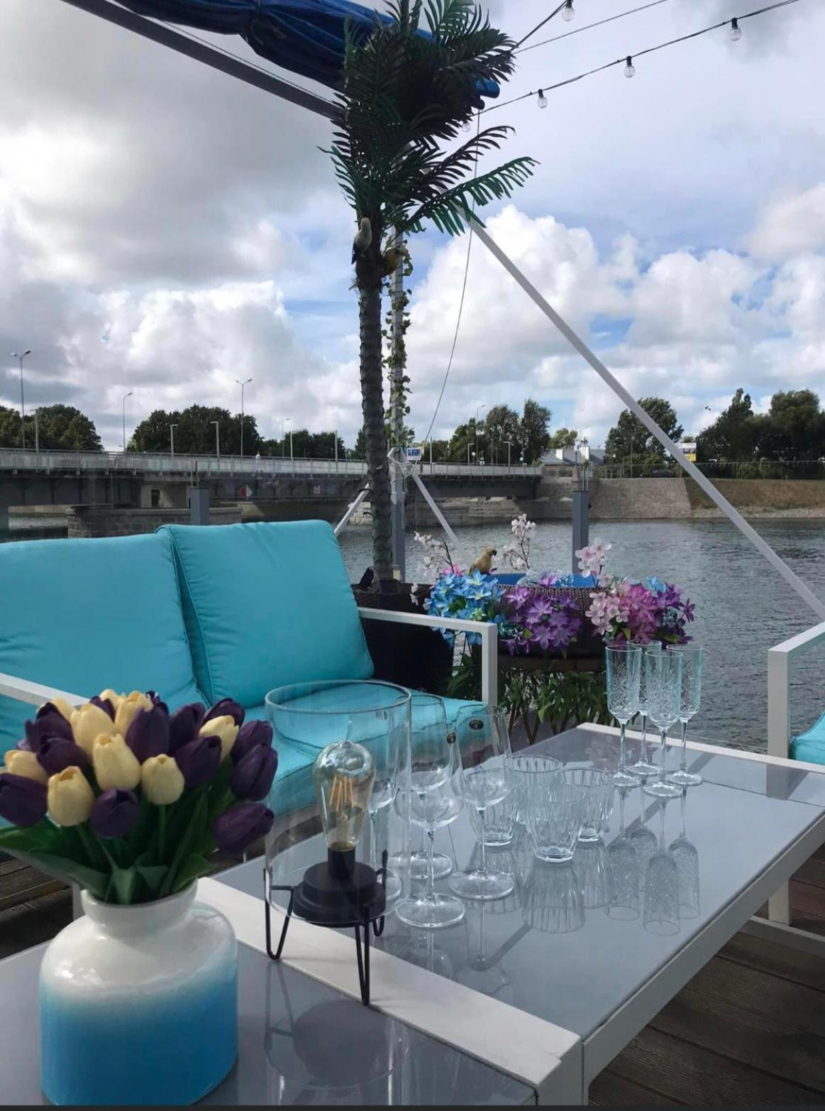 Houseboat On The Water Hotel Liepāja Екстериор снимка