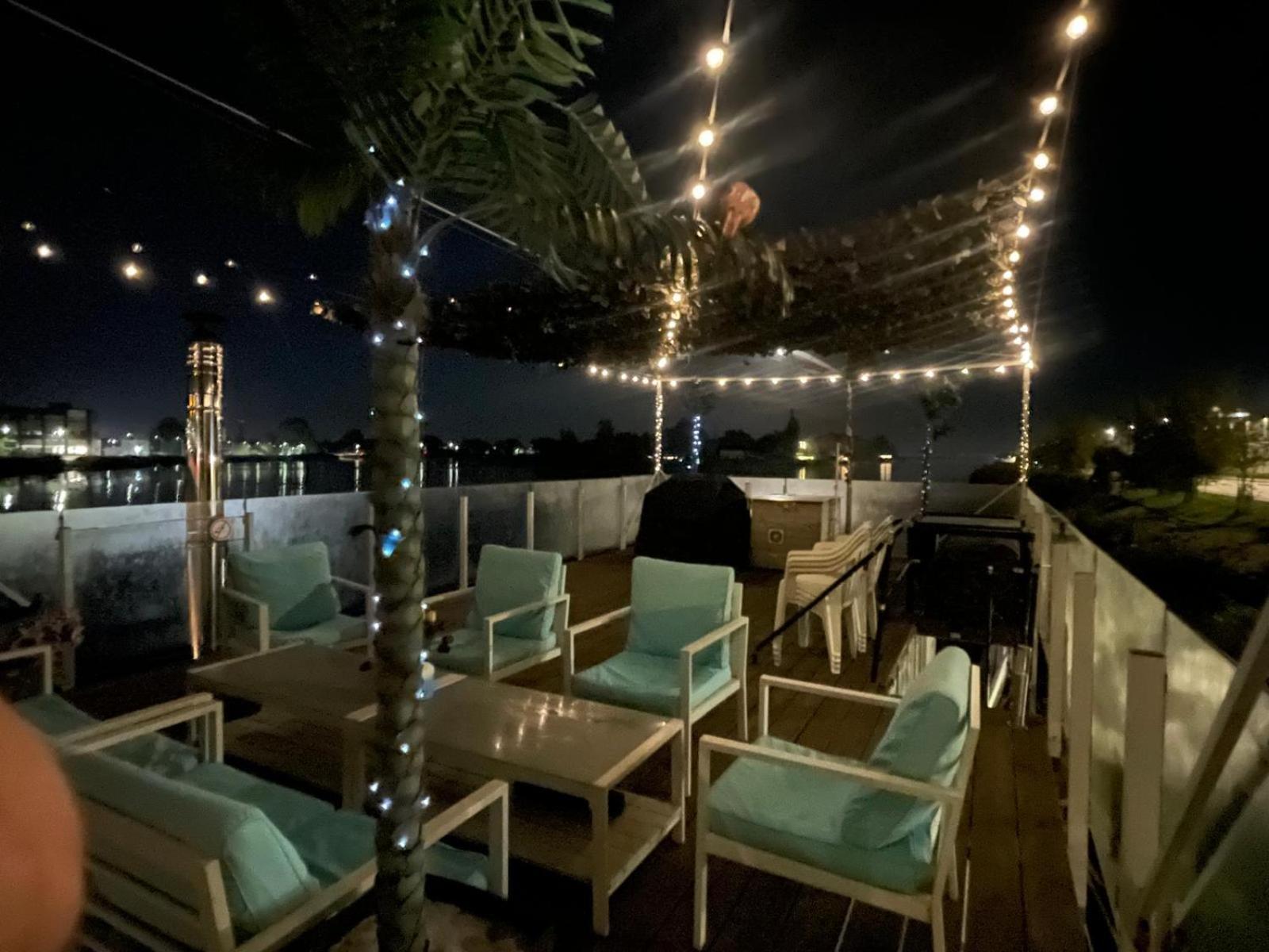 Houseboat On The Water Hotel Liepāja Екстериор снимка