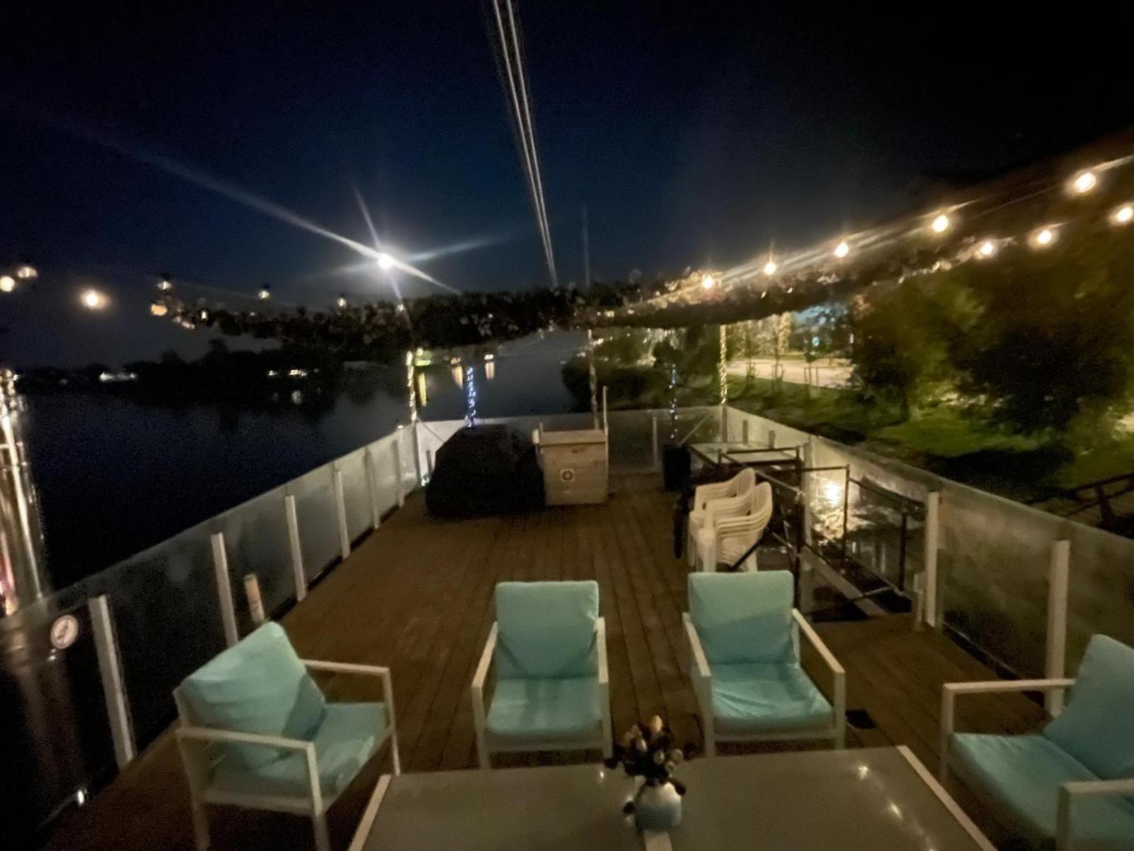 Houseboat On The Water Hotel Liepāja Екстериор снимка
