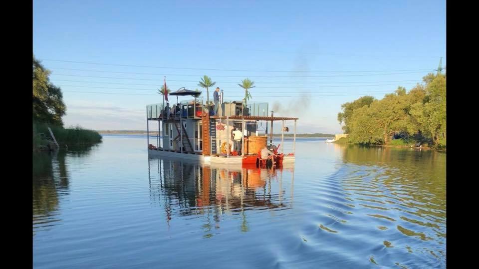 Houseboat On The Water Hotel Liepāja Екстериор снимка